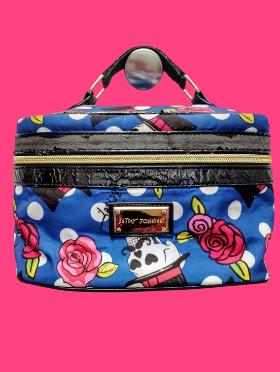 Betsey Johnson Handbags - 🌹💙*Betsey Johnson* Blue Floral Skulls Case🌹💙